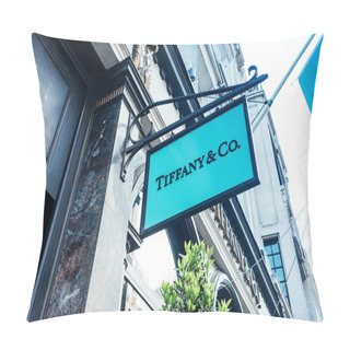 Personality  Teaches Tiffany & Co Shop Pillow Covers