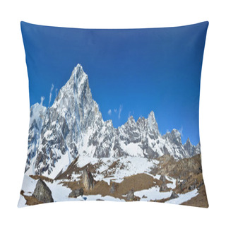 Personality  Majestic Himalayan Mountains, Nepal. Panoramic View Of The Mount Pillow Covers