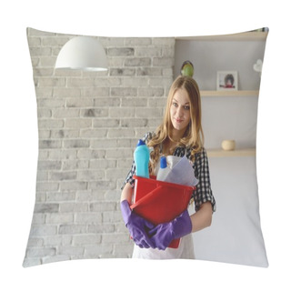Personality  Smiling  Blond Woman Holding A Bucket Full Of Cleaners Pillow Covers