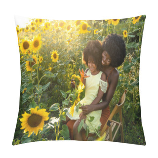 Personality  Beautiful Afro-american Mom And Daughter Palying And Having Fun In A Sunflowers Field Pillow Covers