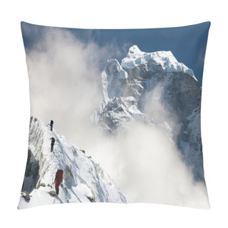 Personality  Group Of Climbers On Mountains Pillow Covers