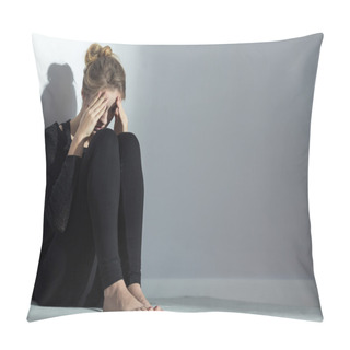 Personality  Despair Female With Weight Phobia Pillow Covers
