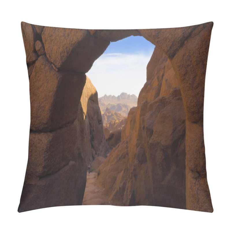 Personality  View Of The Valley Of The Grand Canyon In The Middle Of The State Park, Usa Pillow Covers