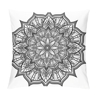 Personality  Circle Lace Ornament, Round Ornamental Geometric Doily Pattern, Black And White Isolated Mandala Pillow Covers