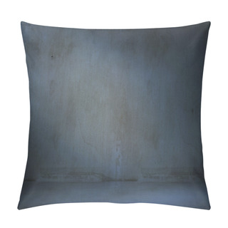 Personality  Grunge Vintage Empty Room Pillow Covers