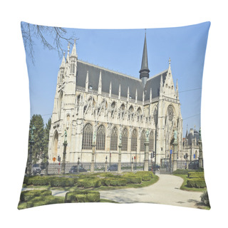 Personality  Notre Dame Du Sablon's Cathedral In Brussels Pillow Covers