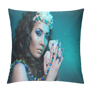 Personality  Underwater Queen With Treasures Pillow Covers