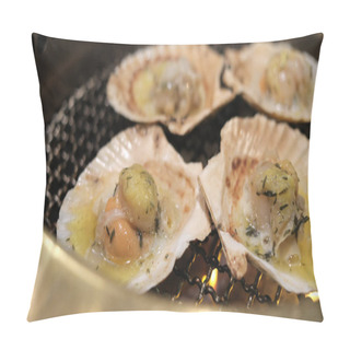 Personality  Scallop On Metal Net Barbecue In Restaurant Pillow Covers