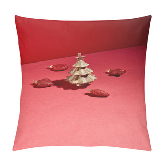 Personality  Decorative Golden Christmas Tree With Baubles On Red Background Pillow Covers
