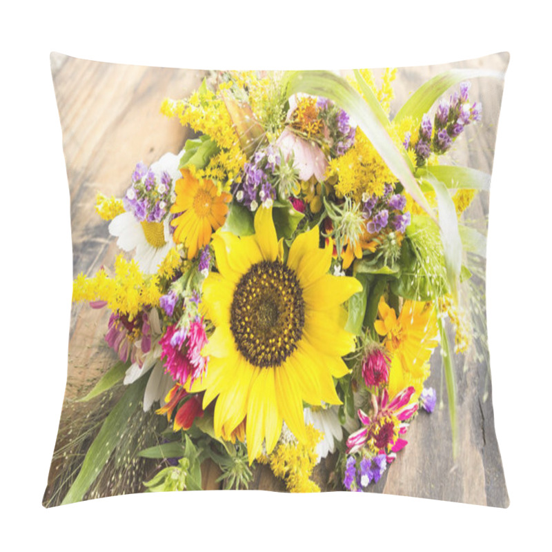 Personality  Fresh Bouquet of Summer Flowers pillow covers