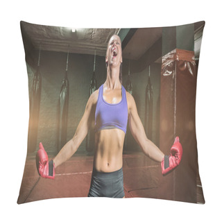 Personality  Winning Fighter With Arms Outstretched Pillow Covers