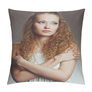 Personality  Beautiful Curly Haired Woman Pillow Covers