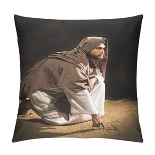 Personality  Jesus Praying On Black Background Pillow Covers