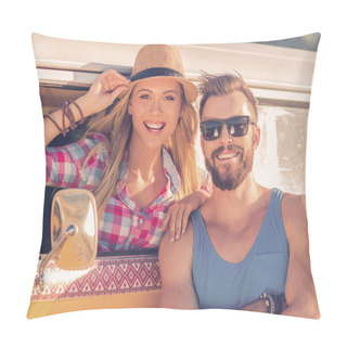 Personality  Joyful Young Woman And Man Pillow Covers