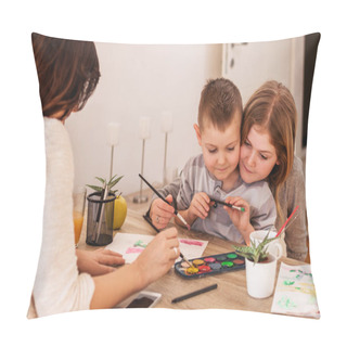 Personality  Happy Family Painting At Home Pillow Covers