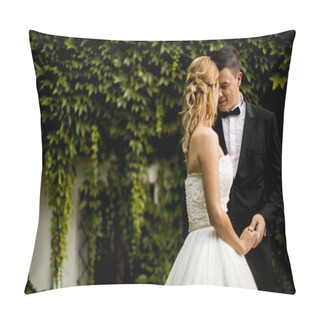 Personality  Wedding Couple Outdoor Pillow Covers