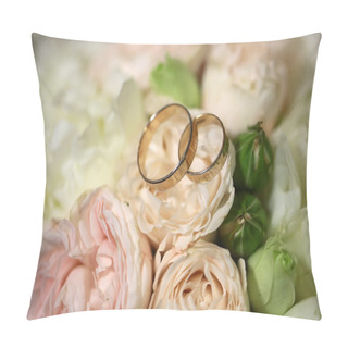 Personality  Wedding Rings On Flowers Pillow Covers