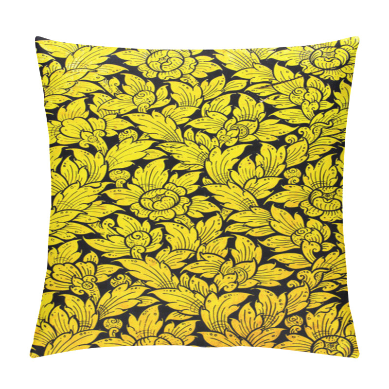 Personality  Golden flower painting. pillow covers