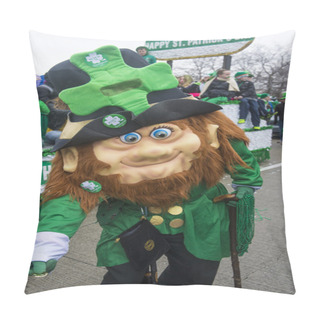 Personality  Chicago Saint Patrick Parade Pillow Covers