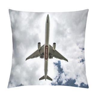 Personality  Emirates Airlines Pillow Covers