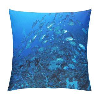 Personality  Bigeye Trevally Fish Pillow Covers