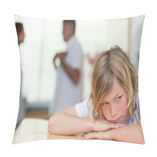 Personality  Sad Looking Boy With Fighting Parents Behind Him Pillow Covers