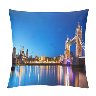 Personality  Tower Bridge In London, The UK At Night Pillow Covers