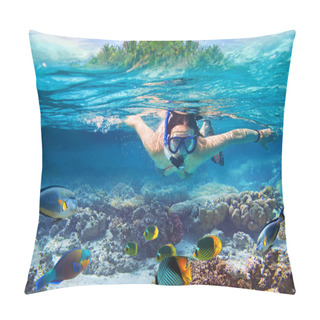 Personality  Snorkeling In The Tropical Water Pillow Covers