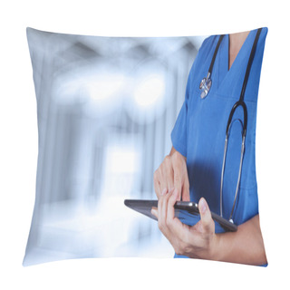 Personality  Success Smart Medical Doctor Working With Operating Room As Conc Pillow Covers