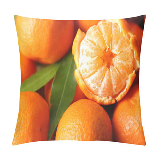 Personality  Fresh Ripe Mandarins Background Pillow Covers