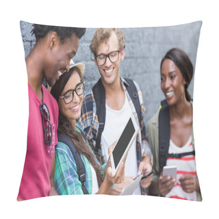 Personality  Woman Showing Digital Tablet To Her Friends Pillow Covers