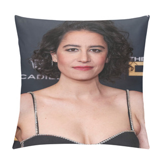 Personality  Ilana Glazer Wearing Rebecca Vallance Arrives At The 76th Annual Directors Guild Of America (DGA) Awards Held At The Beverly Hilton Hotel On February 10, 2024 In Beverly Hills, Los Angeles, California, United States.  Pillow Covers