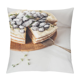 Personality  Close-up Shot Of Tasty Sliced Blackberry Cake On Wooden Cutting Board With Cake Server Pillow Covers