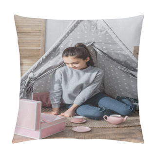 Personality  Brunette Preteen Girl Sitting On Floor In Wigwam And Playing With Toy Tea Set Pillow Covers