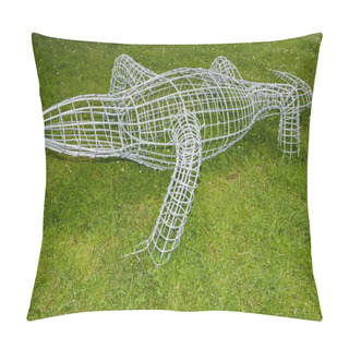 Personality  Topiary Wire Cage. Pillow Covers