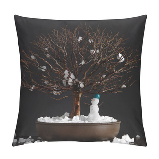 Personality  Elm Bonsai Tree With Snowman Pillow Covers