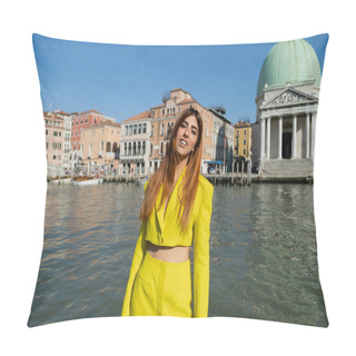 Personality  Happy Woman In Yellow Suit Looking At Camera Near Venetian Cityscape With Grand Canal Pillow Covers