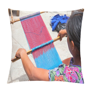 Personality  San Lorenzo Zinacantan, Mexico - May 10, 2014: Indigenous Tzotzil Women Weaving A Traditional Huipil At The Loom. San Lorenzo Zinacantan Is A Small Village In The Southern Part Of The Central Chiapas Highlands In The Mexican State Of Chiapas. Pillow Covers