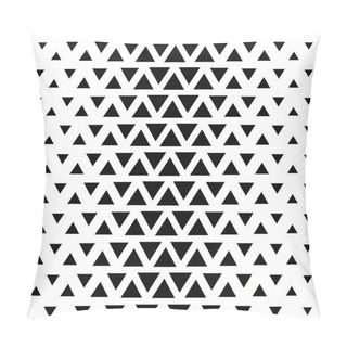 Personality  Seamless Black And White Triangle Pattern Pillow Covers