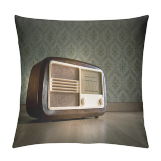 Personality  Old Fashioned Radio Pillow Covers