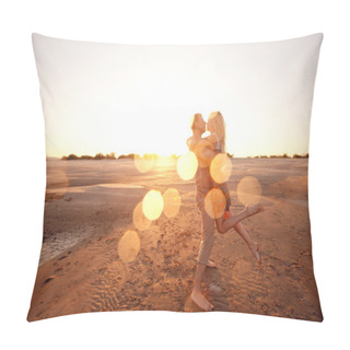 Personality  Couple On The Beach Pillow Covers