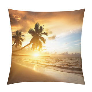 Personality  Sunset On The Beach Of Caribbean Sea Pillow Covers