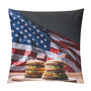 Personality  Tasty Burgers On Wooden Cutting Board In Front Of Waving United States Flag Pillow Covers