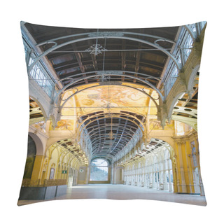 Personality  Spa Colonnade Architecture Pillow Covers