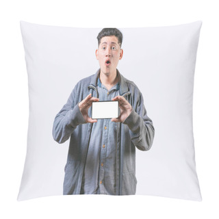 Personality  Surprised Guy Showing Cell Phone Screen Isolated. Amazed Young Man Showing An Advertisement On Screnn Cell Phone                                                                                                                                           Pillow Covers