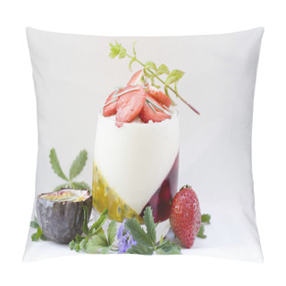Personality  Strawberries And Passion Fruit Panacotta Pillow Covers
