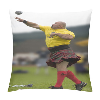 Personality  Sportsman - Cowal Gathering Highland Games - Scotland Pillow Covers
