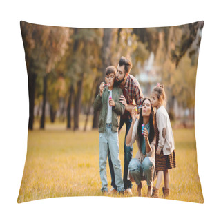 Personality  Parents With Children Blowing Bubbles Pillow Covers