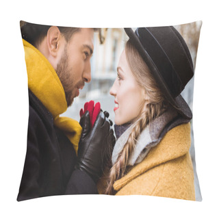 Personality  Beautiful Couple Holding Hands And Looking At Each Other Pillow Covers