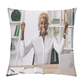 Personality  Happy African American Businesswoman Smiling And Showing Victory Sign Pillow Covers